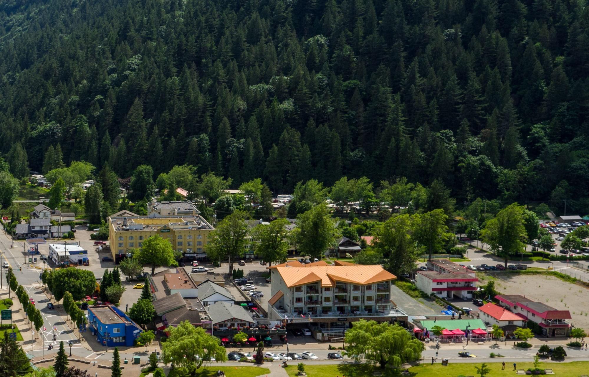 Harrison Beach Hotel Harrison Hot Springs Exterior foto